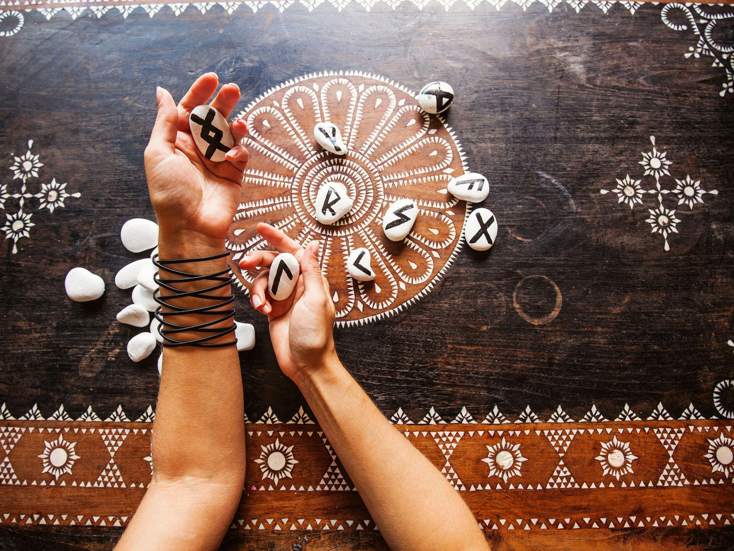 Witches Rune Reading: Intuitive Guidance & Personalized Divination for Spiritual Insights, Ancient Wisdom 1 Rune Reading