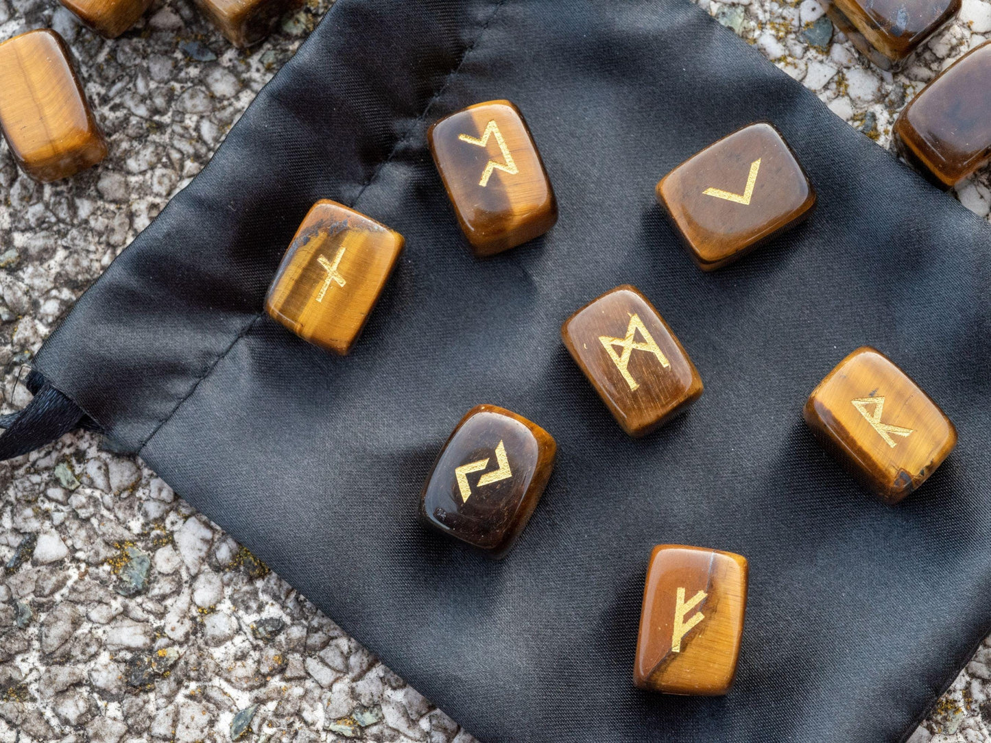 3 Stone Rune Reading: Personalized Rune Interpretation & Mystical Insights, Ancient Norse Guidance for Clarity